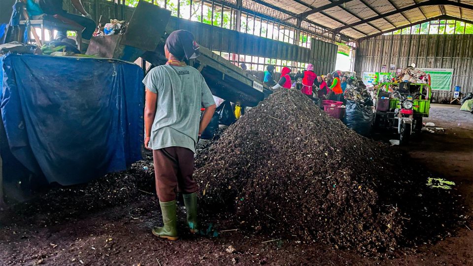 PLN EPI Gandeng Pemda Banyumas Olah Sampah Jadi Biomassa Cofiring PLTU