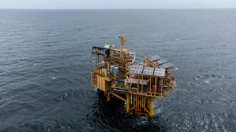 Manfaatkan Energi Surya, Medco Bertahap Integrasikan Solusi Terbarukan Dalam Aktivitas Operasi