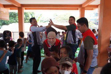 Pertagas Berbagi Ceria dan Cerita Bersama Anak-Anak Kampung Buku