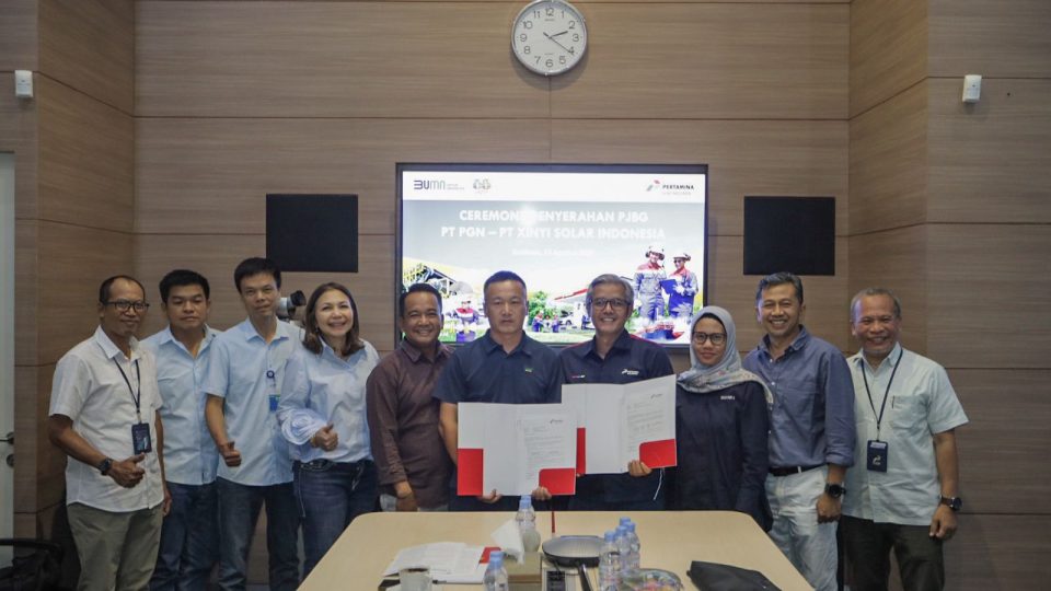 PGN Pasok 18 BBTUD Gas Bumi ke PT Xinyi Solar Indonesia