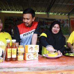 Kolaborasi dengan Trasmigran Bali di Muara Enim, Pertamina EP Limau Luncurkan Inovasi Bioplastik Jeruk