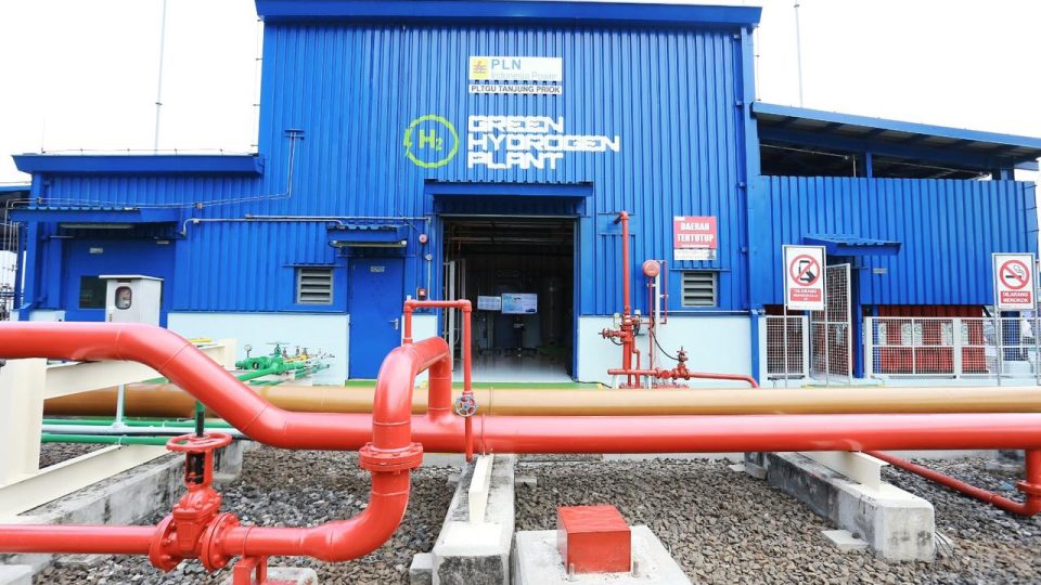 PLN Indonesia Power Inisiasi Kerjasama Nasional dam Internasional Kejar Transisi Energi