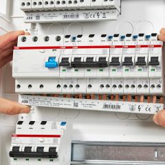 Inovasi Elektrifikasi MCB ABB Dukung Transisi Energi