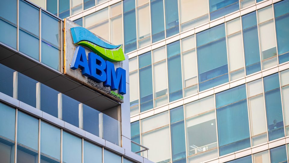 Perkuat Bisnis Energi Berkelanjutan, ABM Investama Refinancing Fasilitas Kredit US$395 Juta