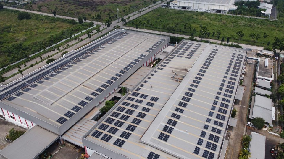 Kembangkan PLTS Atap, Astra Group Perkuat Komitmen Dukung Transisi Energi
