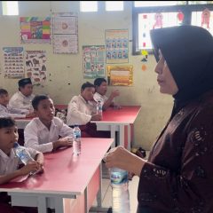 SIL UI Inisiasi Pembelajaran Pengelolaan Limbah pada Siswa SD