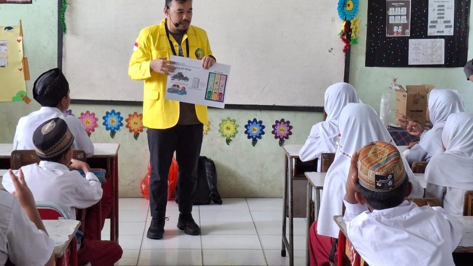 Darurat Sampah Plastik, Pengmas UI Ajak Anak-anak Jadi Agen Perubahan