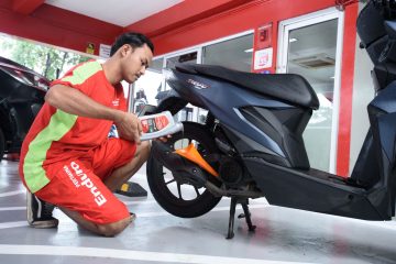 4 Tips Mudah Cara Mengenali Oli Asli dan Palsu Pertamina