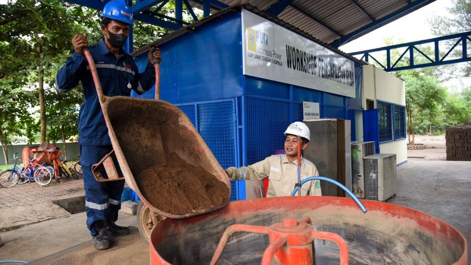 Kementerian Imigrasi dan Pemasyarakat dan PLN Kembangkan Potensi FABA di Cilacap