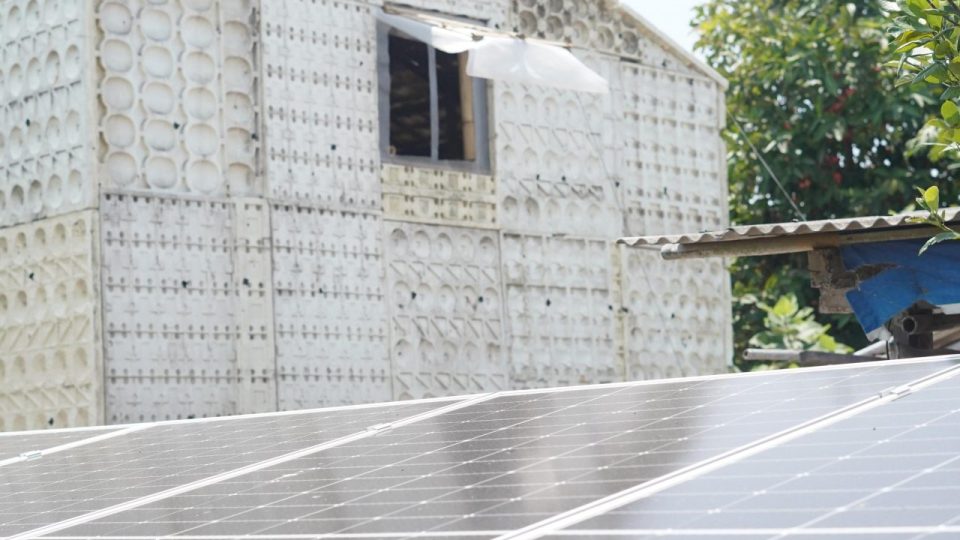 PLTS PNRE Membawa Berkah Bagi Petani Jamur Cilamaya