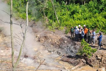 Tinjau Fenomena Semburan Air Panas di Roburan Dolok, Bupati Madina dan PT SMGP Siap Kolaborasi dengan Ditjen EBTKE