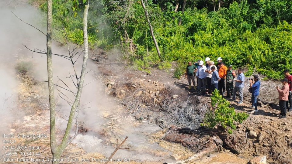 Tinjau Fenomena Semburan Air Panas di Roburan Dolok, Bupati Madina dan PT SMGP Siap Kolaborasi dengan Ditjen EBTKE