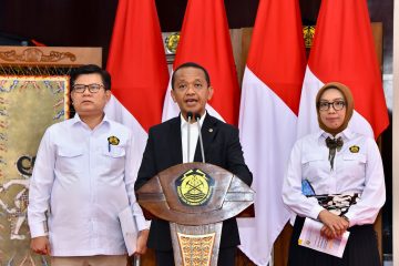 Alasan Bahlil “Perintahkan” Badan Usaha Swasta Beli BBM ke Pertamina