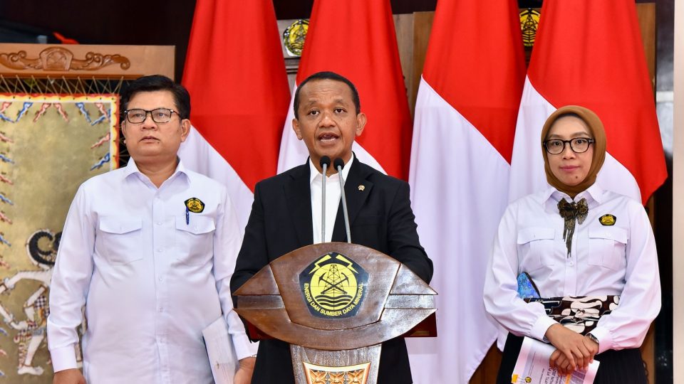 Alasan Bahlil “Perintahkan” Badan Usaha Swasta Beli BBM ke Pertamina