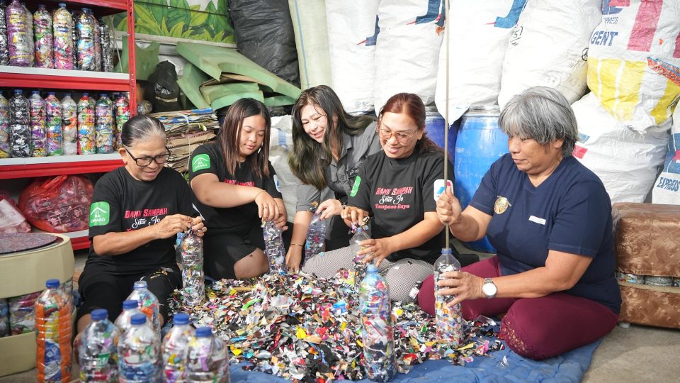 Peringati Hari Lingkungan Hidup, PGE Area Lahendong Dorong Inovasi Bank Sampah ‘Setor Jo’