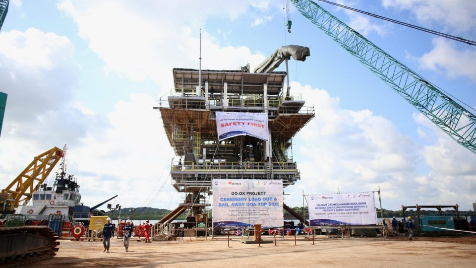 Usai Fabrikasi, PHE ONWJ Lepas Anjungan OOA ke Pesisir Laut Jawa