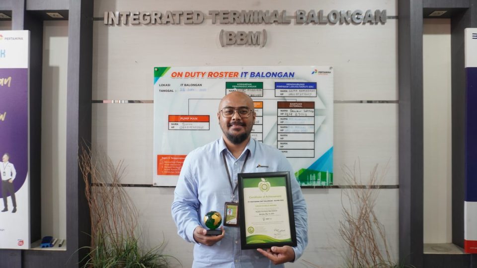 Program TJSL Pertamina Patra Niaga Regional JBB Raih Global Silver Winner Ajang Green World Award