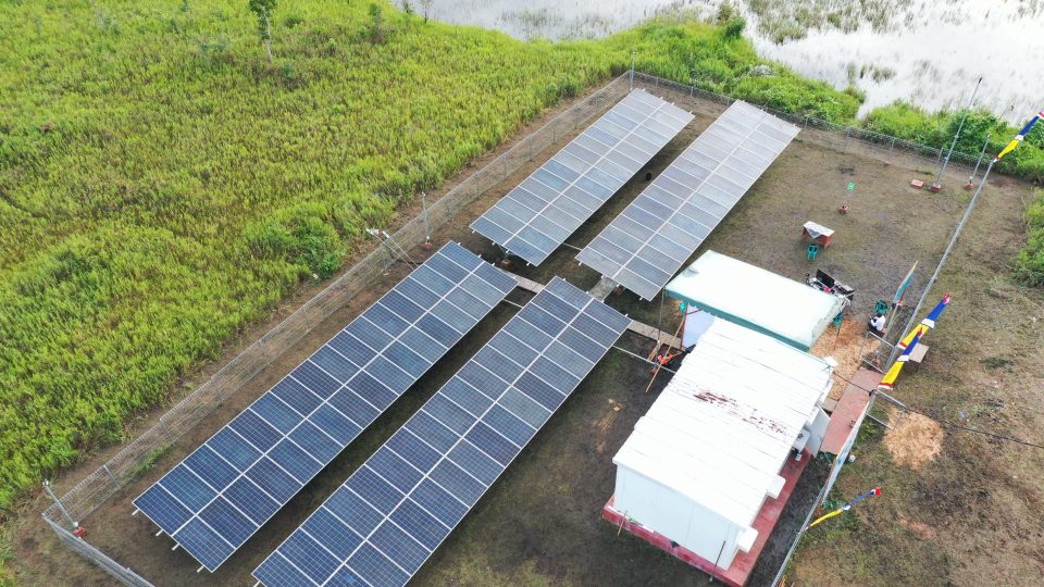 13 PLTS untuk Listriki Desai Resmi Beroperasi