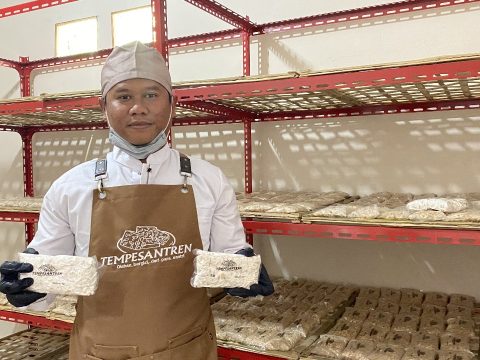 Dorong Kemandirian Ekonomi Pesantren, PDC Bangun Rumah Produksi Tempe di Indramayu