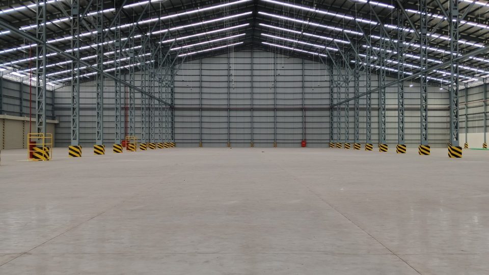 Pacu Transisi Energi Bersih, CKB Logistics Bangun PLTS Atap di Samarinda