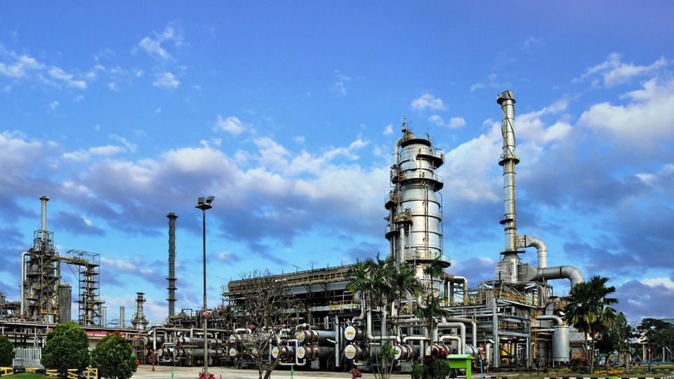 Jejak Seabad Kilang Plaju di Tepi Sungai Musi