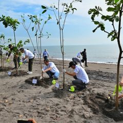 Aksi Bersih Pantai, PGN Angkut 1,1 Ton Sampah dari Tanjung Pasir Banten