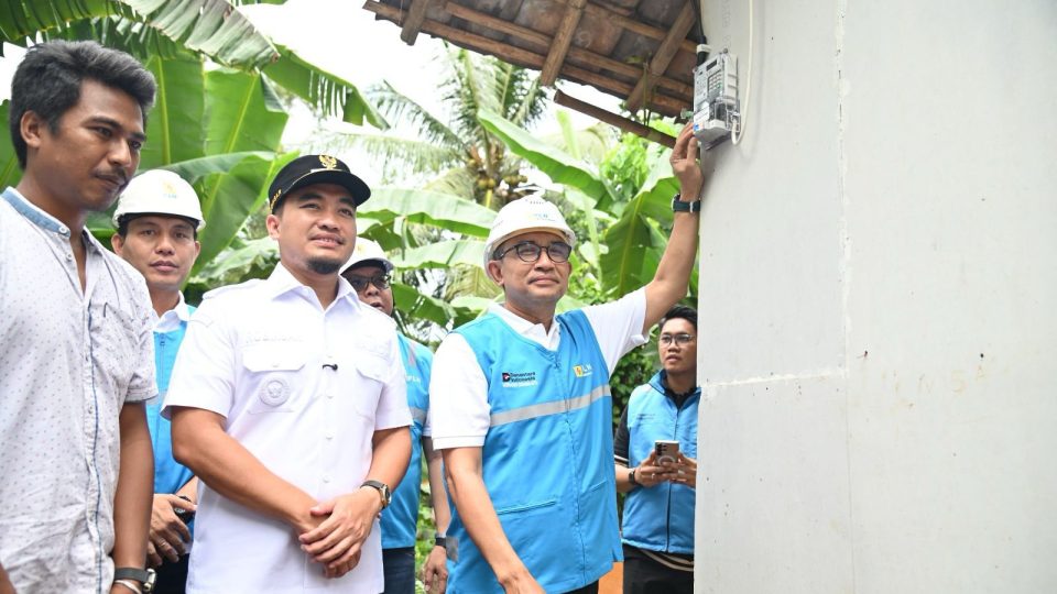 Program Light Up The Dream “Sambung Listrik Gratis” PLN IP Terus Digenjot