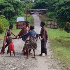 Jaga Burung dari “Surga”, Berkah Menanti Suku Moi Kelim dan Kampung Malasigi