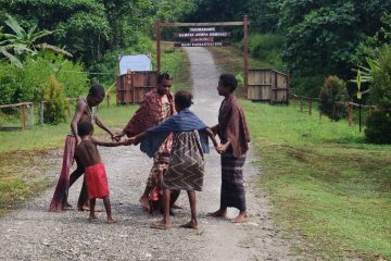 Jaga Burung dari “Surga”, Berkah Menanti Suku Moi Kelim dan Kampung Malasigi