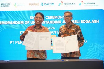 Pupuk Kaltim & Pertamina Petrochemical Trading Teken MoU Jual-Beli Soda Ash