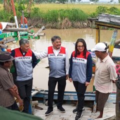 Lampu Tenaga Surya Pertamina NRE Dorong Produktivitas Nelayan Cilamaya