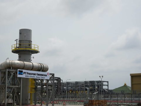 Ketimbang Diekspor, Bahlil Dorong Bijih Tembaga Amman Dijual ke Freeport