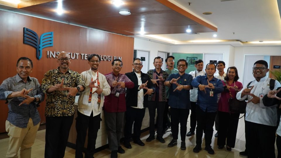 Dorong Transisi Energi, Pemkot Jakbar Gandeng ITPLN Kembangkan EBT