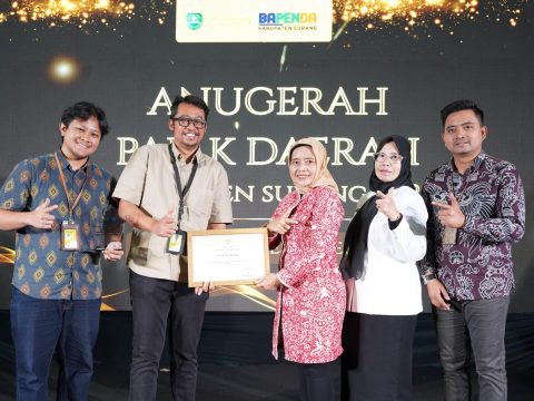 Konsisten Setor Pajak Hingga Rp1,8 Miliar, PDC Raih Penghargaan Bapenda Subang