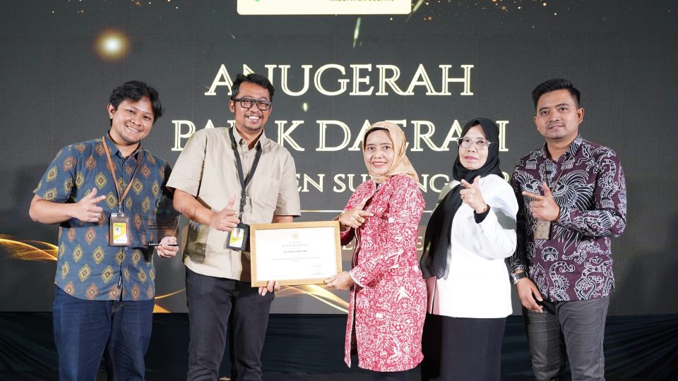 Konsisten Setor Pajak Hingga Rp1,8 Miliar, PDC Raih Penghargaan Bapenda Subang