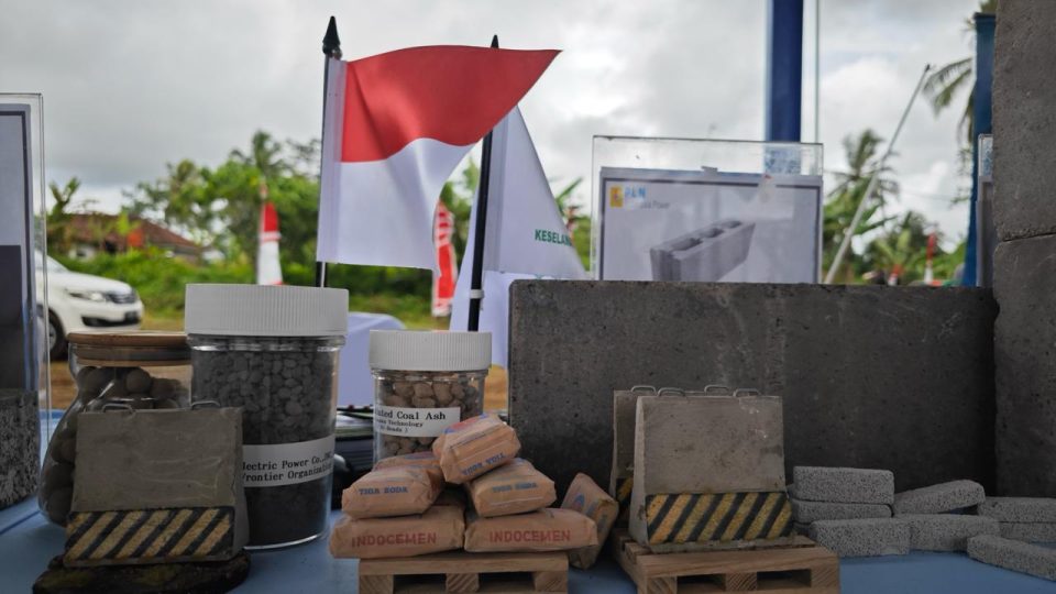 PLN Indonesia Power Manfaatkan FABA PLTU Labuan Dorong Ekonomi Kerakyatan