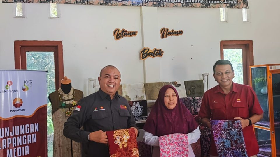 Mengembangkan Batik Tanjabtim ala Istana Naima