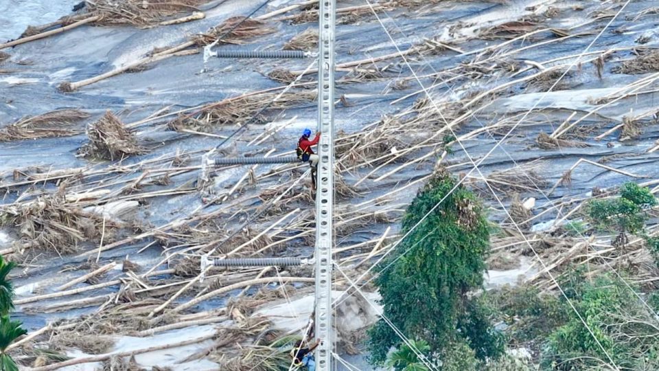 Kejar Pemulihan Listrik Aceh, Pembangunan Tower Emergency Dikebut