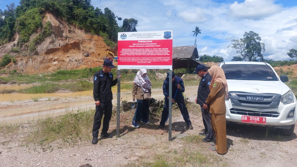 KLH Beraksi: Penyegelan Lokasi Tambang dan Pemanggilan Korporasi untuk Pemulihan Lingkungan