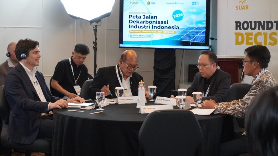 Urgensi Pemanfaatan Tenaga Surya untuk Target NZE 2060