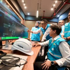 Jaga Terang di Hari Kemenangan, Cerita Petugas PLN Amankan Keandalan Listrik di Momen Idulfitri