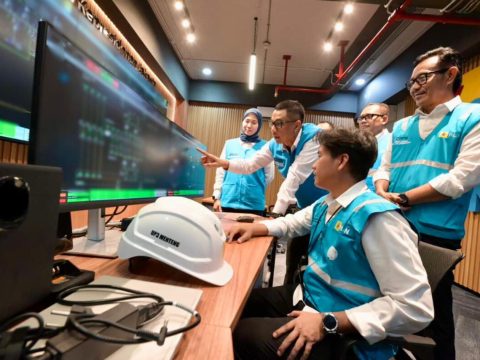 Jaga Terang di Hari Kemenangan, Cerita Petugas PLN Amankan Keandalan Listrik di Momen Idulfitri