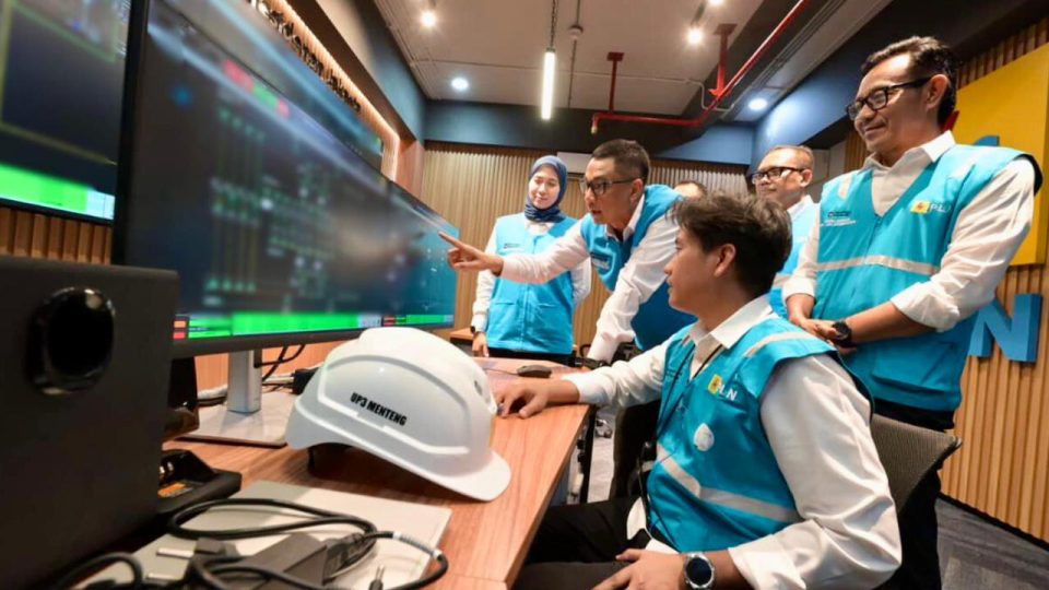 Jaga Terang di Hari Kemenangan, Cerita Petugas PLN Amankan Keandalan Listrik di Momen Idulfitri