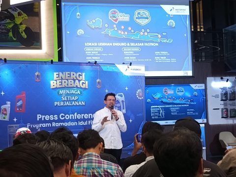 Program Energi Berbagi Pertamina Lubricants Jaga Perjalanan Mudik di Jalur Pantura