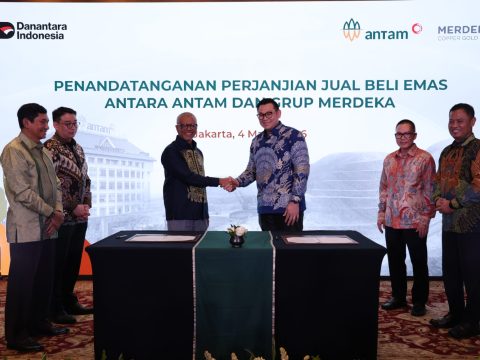 ANTAM Dapat Kepastian Pasokan Emas 6 Ton per Tahun dari Merdeka Group