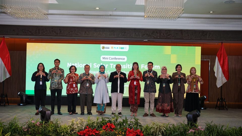 Kolaborasi Nasional 1,3 GW PLTS Atap, Langkah Awal Menuju 100 GW Energi Surya