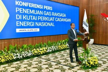 Bahlil Minta ENI Mulai Produksikan Gas dari Blok Ganal Pada 2028