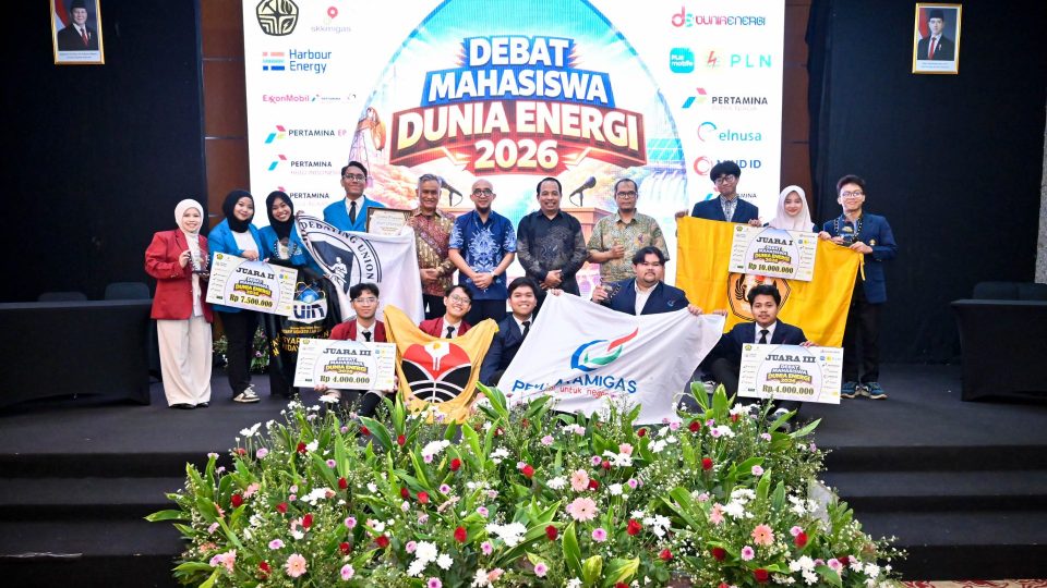 Tim UNPAD “Avatar Re-Earth” Juara I Lomba Debat Mahasiswa Dunia Energi 2026