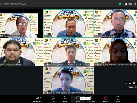 Empat Tim Melenggang ke Babak Empat Besar Lomba Debat Mahasiswa Dunia Energi 2026