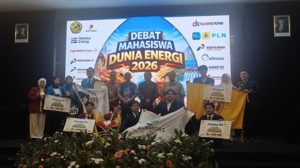 Tim UNPAD “Avatar Re-Earth” Juara I Lomba Debat Mahasiswa Dunia Energi 2026